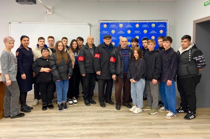 В Северной Осетии в Михайловском спецучилище открытого типа состоялась встреча учащихся  с народными дружинниками
